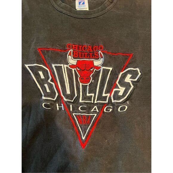 VTG Chicago Bulls Embroidered Tee, Size L Single Stitch Logo 7 - Picture 7 of 7